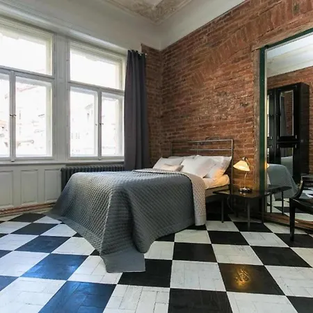 2 Bed Flat - Sleeps 3 - Wifi * Prag